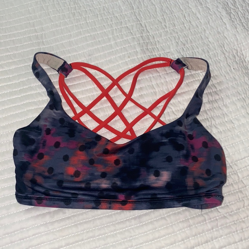 Lululemon Size 2 Free to be Wild Sports Bra